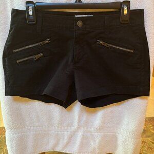 OLD NAVY SHORTS - SIZE 4